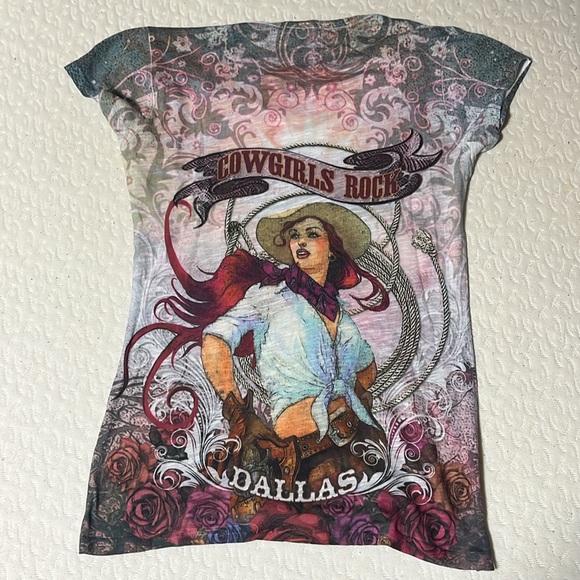🔥Cowgirls Rock Tee🔥 - Picture 4 of 5